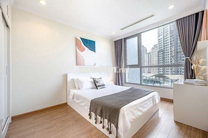 TÔI CẦN CHO THUÊ PN VINHOMES CENTRAL PARK NT CAO CẤP - LANDMARK 81
