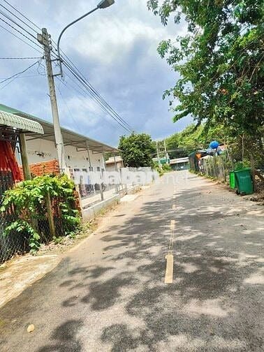 Đất đường nhựa gần nhà xuởng 225m² giá 395tr