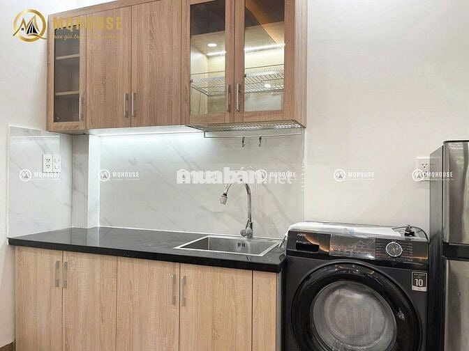 Căn hộ full nội thất cửa sổ trời lớn thoáng mát Hoàng Diệu Quận 4