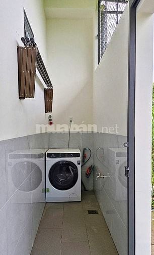 Sổ hồng chính chủ, công chứng 1-1 nhà sát Toà án ND Bình Tân giá 950tr