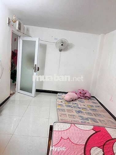Cho thuê nhà mặt tiền KDBB có: 2pn bên Trường Học Dĩ An C giá rẻ