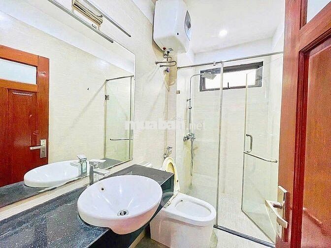 Cho thuê văn phòng tại Phố Vũ Tông Phan sàn 110m2 cực thoáng view đẹp
