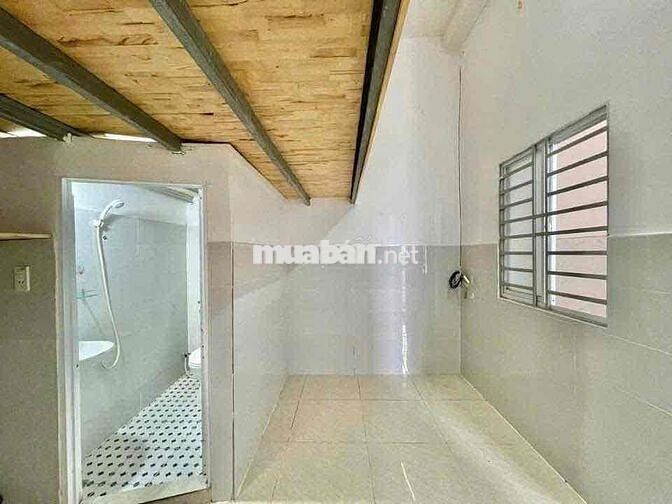 PHÒNG TRỌ SINH VIÊN CÓ GÁC GIỜ GIẤC TỰ DO NGAY TRƯỜNG CHINH TÂN BÌNH
