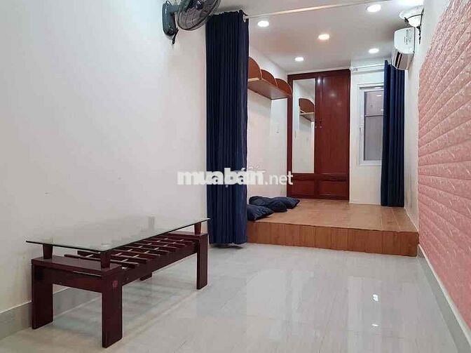 Quận 1, cho thuê 15tr, chưa tới 4tỷ