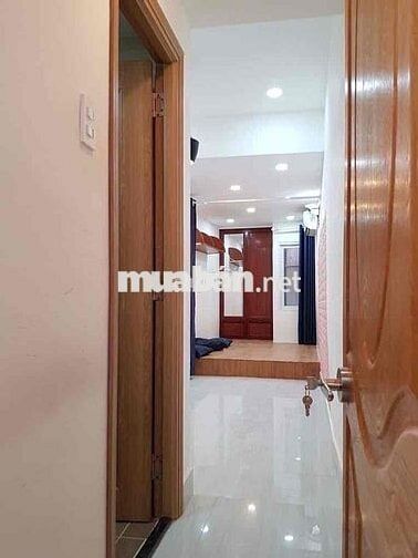 Quận 1, cho thuê 15tr, chưa tới 4tỷ