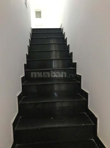 Cho thuê nhà Phan Văn Trị đối diện Emart, hẻm xe tải sau lưng căn MT.