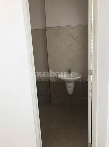 Cho thuê nhà Phan Văn Trị đối diện Emart, hẻm xe tải sau lưng căn MT.