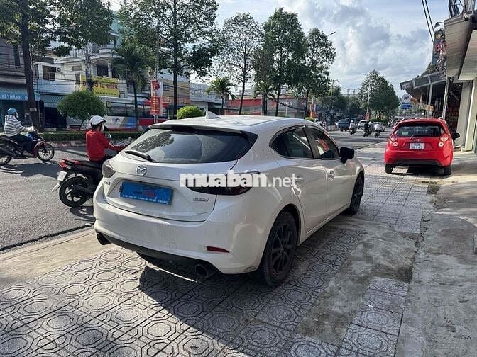 Mazda 3 2019 1.5L Sport Luxury - 87000 km