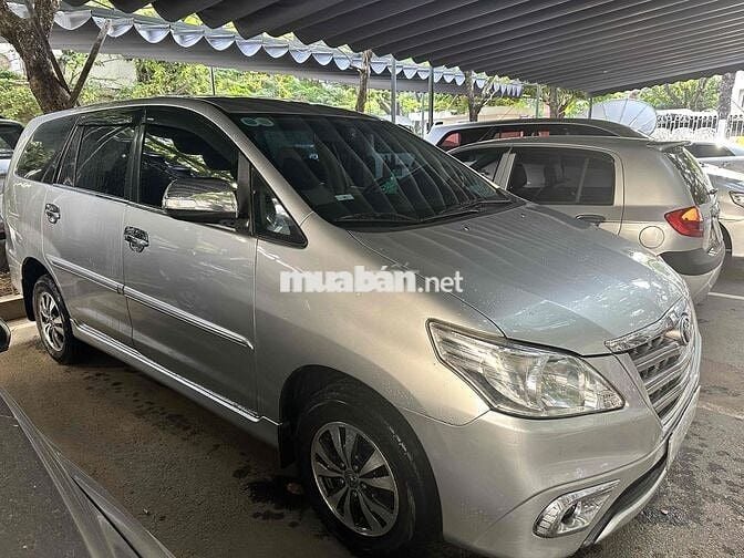 Toyota Innova 2016 - 140000 km