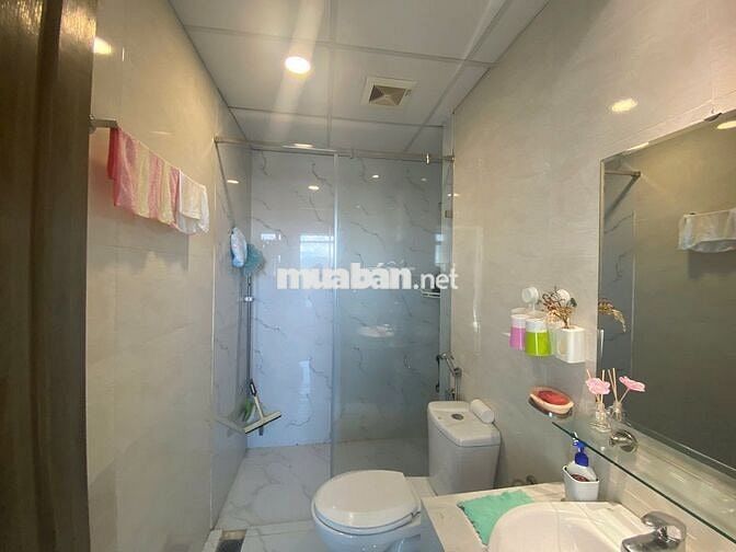 Căn hộ 2 phòng ngủ Nha Trang tại Mường Thanh Khánh Hòa có vách kính