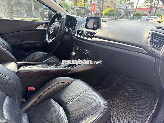 Mazda 3 2019 1.5L Sport Luxury - 87000 km