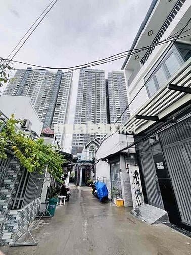 NHÀ PHỐ QUẬN 7, 76m2, HAI MẶT TIỀN HẺM 5m, LIỀN KỀ PHÚ MỸ HƯNG