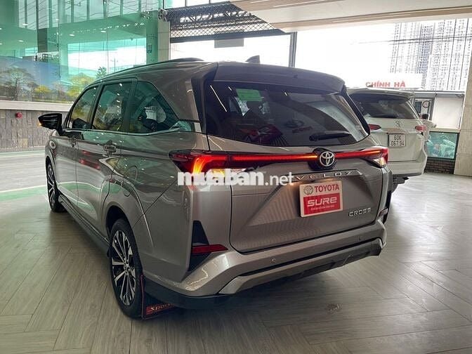 Toyota Veloz Cross 2025 - 10000 km