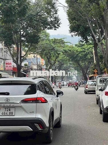 bán nhà hướng đông nam- giá tốt