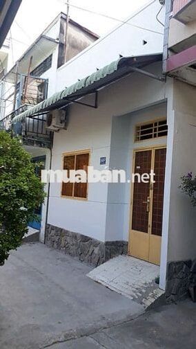 Thuê nhà nguyên căn, DT: 44m2, cách Siêu thị VinCom Hung Vuong 160m
