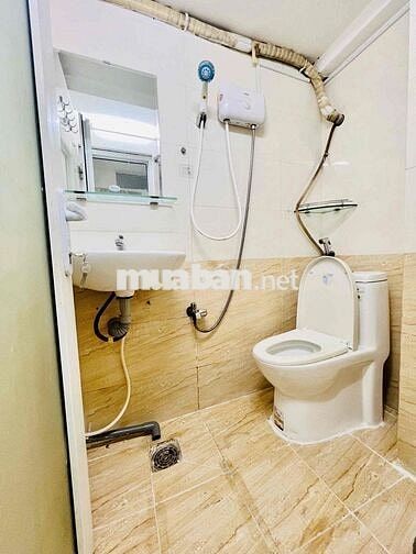 phòng tách bếp máy giặt riêng sát bên KCX,UFM