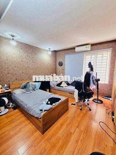 Nhà Dân Xây Mới phố Tôn Đức Thắng 35m, 6 Tầng căn góc gần phố