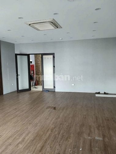 Cho thuê nhà mặt phố 69 Xã Đàn, phường Kim Liên, quận Đống Đa, Hà Nội.
