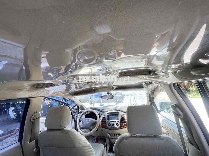 Toyota Innova 2007 G - 120000 km
