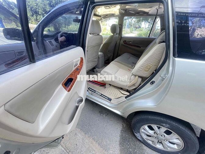 Toyota Innova 2007 G - 120000 km