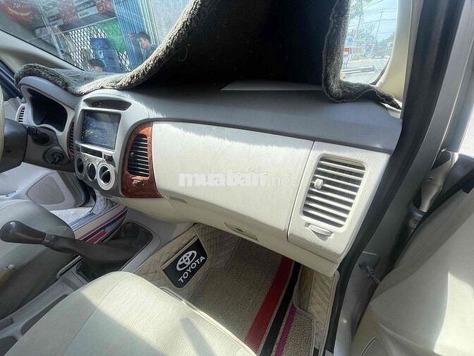 Toyota Innova 2007 G - 120000 km