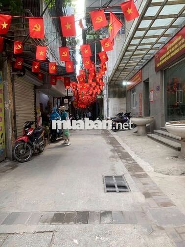 Ba Đình – Nhà Đẹp Ngọc Hà , 32m², 3T ,MT 5m, Chỉ 5.1 Tỷ