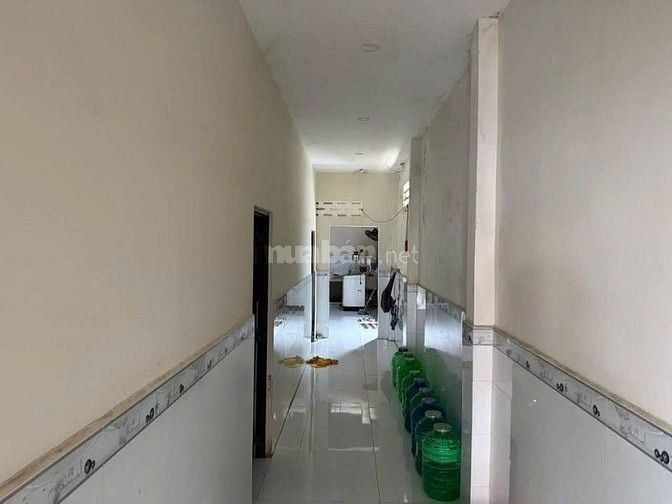 Nhà cấp 4 Hóc Môn ở hơn 10 năm, cần tiền bán lại với gía 820Tr, SHR
