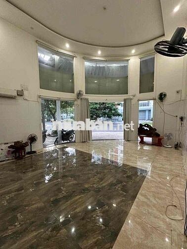 cho thuê mặt bằng góc Hoà Xuân