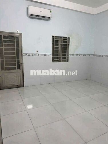 Cho thuê nhà trệt Lửng 2pn 2wc Phú Hòa 1 gần đại học TDM