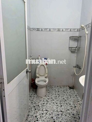 Cho thuê nhà trệt Lửng 2pn 2wc Phú Hòa 1 gần đại học TDM