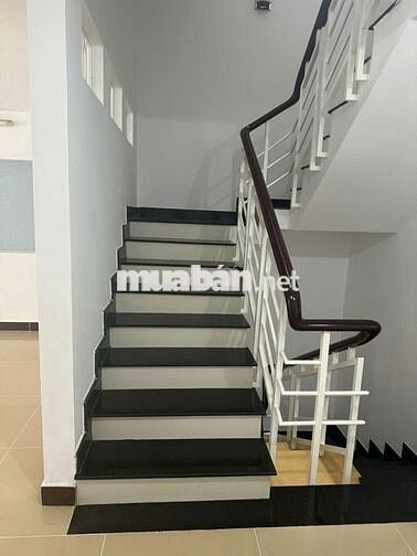 Chính chủ bán nhà HXH Lê Văn Sỹ Quận 3 , ngang 5,2m ,5 tầng