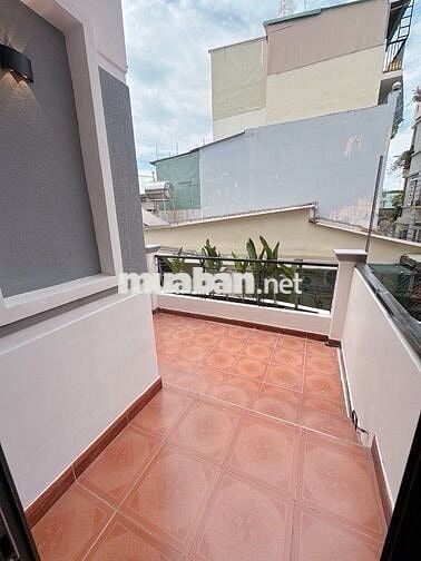 Bán nhà HXH Lạc Long Quân 5tầng SD 120m2 - 5PN Đẹp Ở Ngay-Chỉ 6.9Tỷ TL