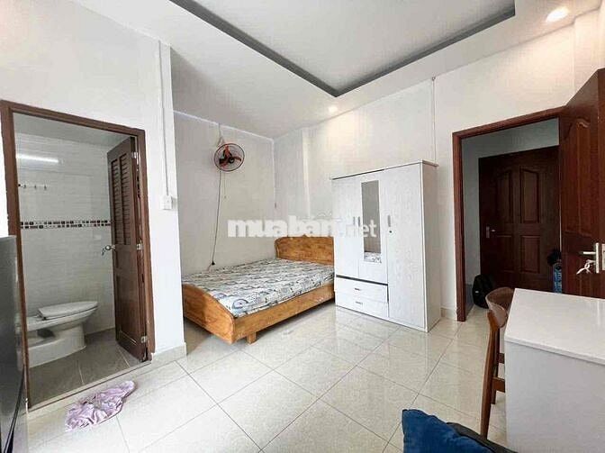 Ban Công Full Nội Thất, Điện Nước Rẻ, Hình Thực Giá Thực