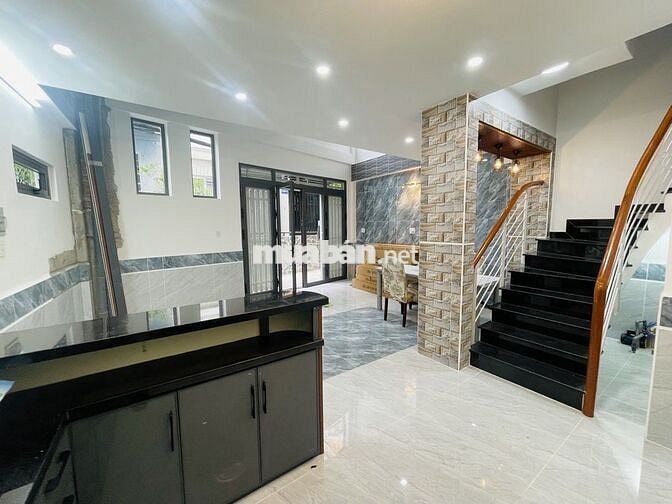 ĐẸP LUNG LINH-THIẾT KẾ HIỆN ĐẠI 5TẦNG SỐ A4-KHU VIP Q.3 GIÁ CHỈ 8.7 Tỷ