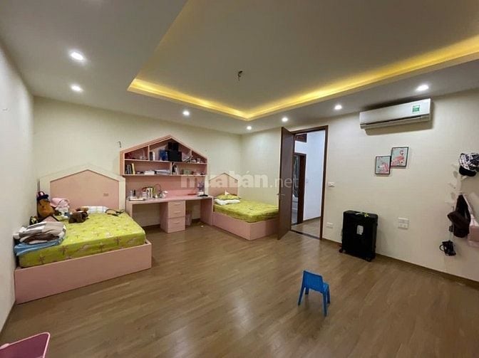 BIỆT THỰ SÂN VƯỜN NGUYỄN SƠN- Ô TÔ ĐỖ CỬA HOA HẬU. MT 6M. HƠN 18 TỶ