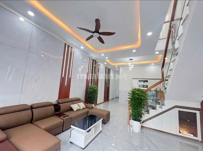 Nhà quận 8 gần cầu chữ Y, cho thuê giá cao 10tr/tháng có SHR chính chủ