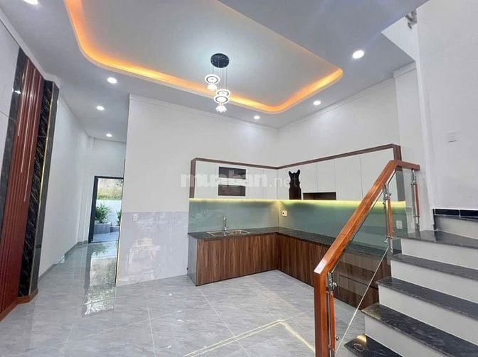 Nhà quận 8 gần cầu chữ Y, cho thuê giá cao 10tr/tháng có SHR chính chủ