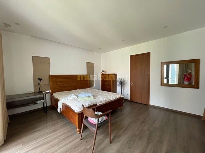 BIỆT THỰ SÂN VƯỜN NGUYỄN SƠN- Ô TÔ ĐỖ CỬA HOA HẬU. MT 6M. HƠN 18 TỶ