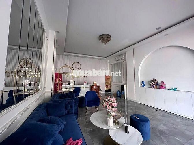 Cho thuê nhà 1 trệt 4 lầu mặt tiền trần văn hoài gần vincom xuân khánh