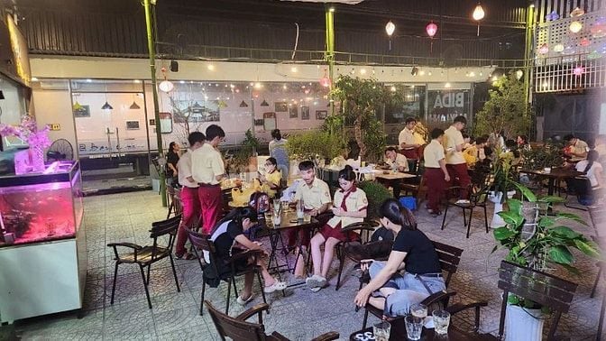 Sang nhượng quán Cafe 1000m2 gần Emart Gò Vấp, thuê chỉ 31tr