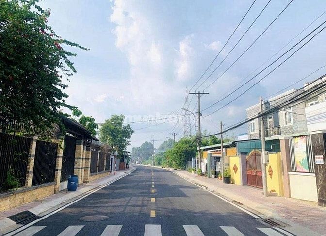 LÔ ĐẤT ĐỐI DIỆN TRƯỜNG THCS NGAY THỊ TRẤN CỦ CHI. 150m2 GIÁ 550 TRIỆU