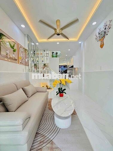 Nhà ngay Phú thọ hòa - DT:3x8 - đúc 2 tầng - Chỉ 3.xtỷ