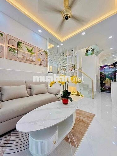 Nhà ngay Phú thọ hòa - DT:3x8 - đúc 2 tầng - Chỉ 3.xtỷ