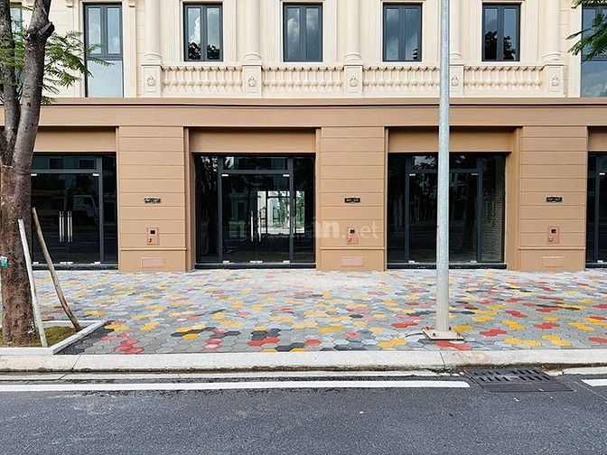 Bán Shophouse dự án Vinhomes Royal Island, giá tốt chỉ từ 14,44 tỷ