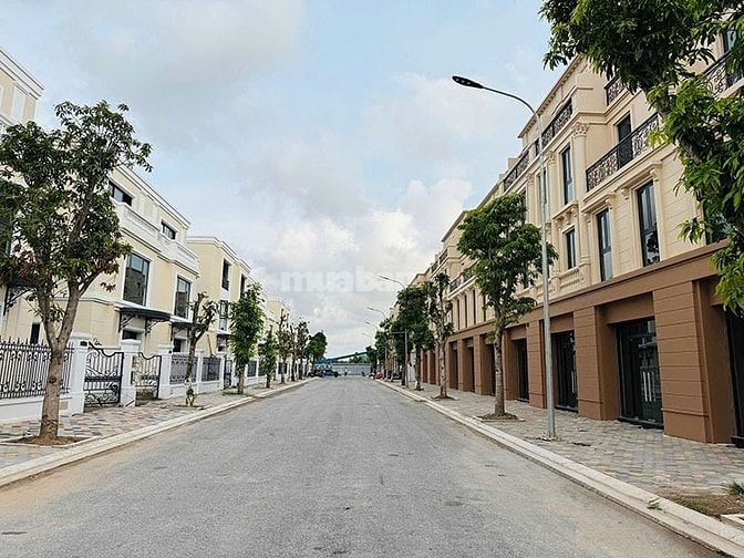 Bán Shophouse dự án Vinhomes Royal Island, giá tốt chỉ từ 14,44 tỷ