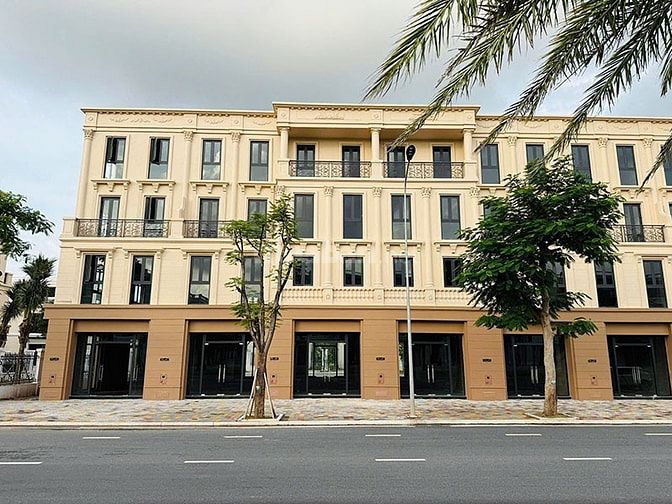 Bán Shophouse dự án Vinhomes Royal Island, giá tốt chỉ từ 14,44 tỷ