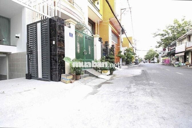 🌸Mặt Bằng, Văn Phòng Ngay Luỹ Bán Bích Có Phòng Sau Ở Lại DT 70m2🌸