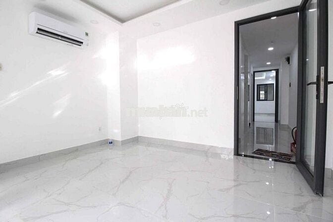 🌸Mặt Bằng, Văn Phòng Ngay Luỹ Bán Bích Có Phòng Sau Ở Lại DT 70m2🌸