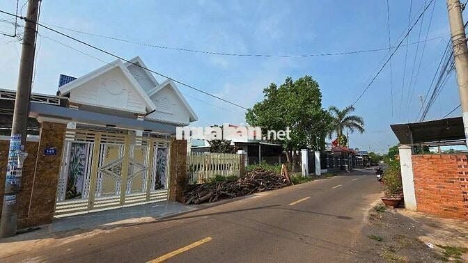 8x34m đường huyền trân công chúa thị trấn đất đỏ giá 2 tỷ 500