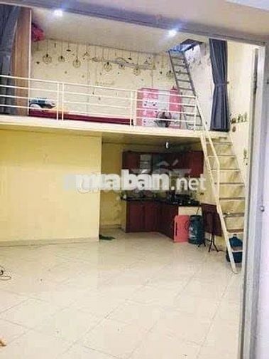nhà cấp 4 diện tích 30m2 Ngõ 987 Ngô Gia Tự, Long Biên. Giá 3tr